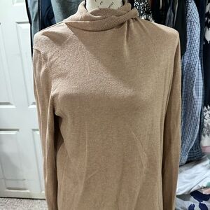 Amazon Essentials Tan Knit Pullover